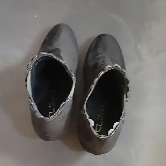 CHINESE LAUNDRY VANGO SUEDE WOMENS WEDGE BOOTIE - Picture 6 of 13